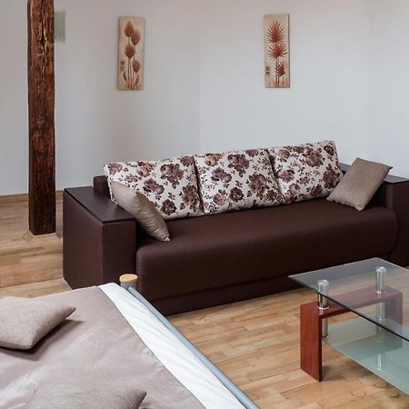 Romari Два Поверхи Apartment Lviv Bagian luar foto