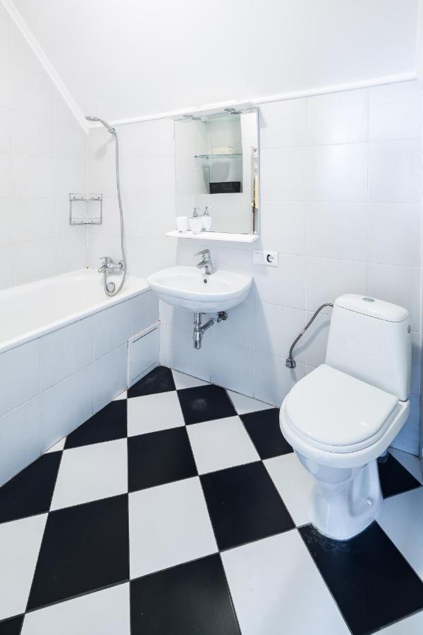 Romari Два Поверхи Apartment Lviv Bagian luar foto